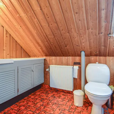 5 Bedroom Stunning Home In Fredericia 度假居 腓特烈西亚