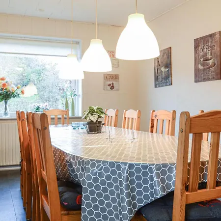 5 Bedroom Stunning Home In Fredericia 腓特烈西亚